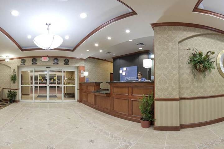 Hotel Interior 10 of 39