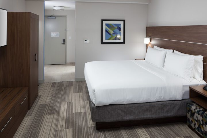 Room 30 of 63