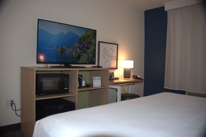 Room 14 of 34