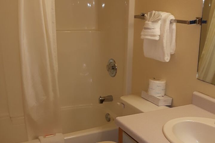 Super 8 by Wyndham Moose Jaw SK