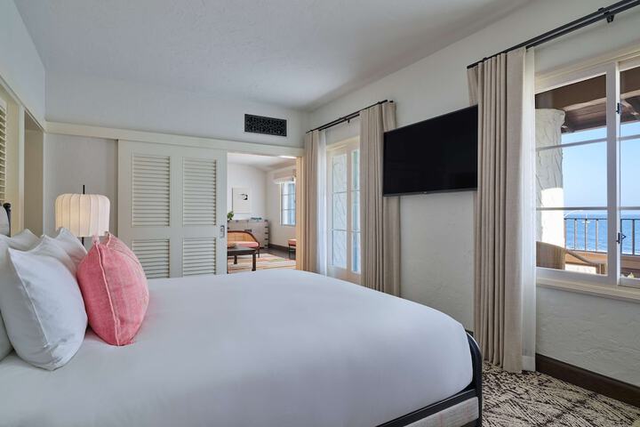 Room 13 of 75
