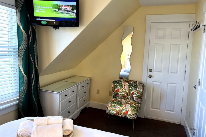 Room 31 of 80