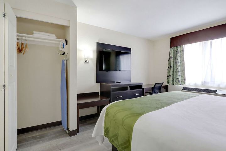 Room 21 of 46