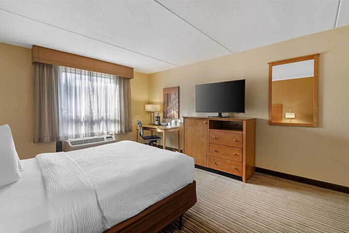 Best Western Royal Plaza Hotel & Trade Center