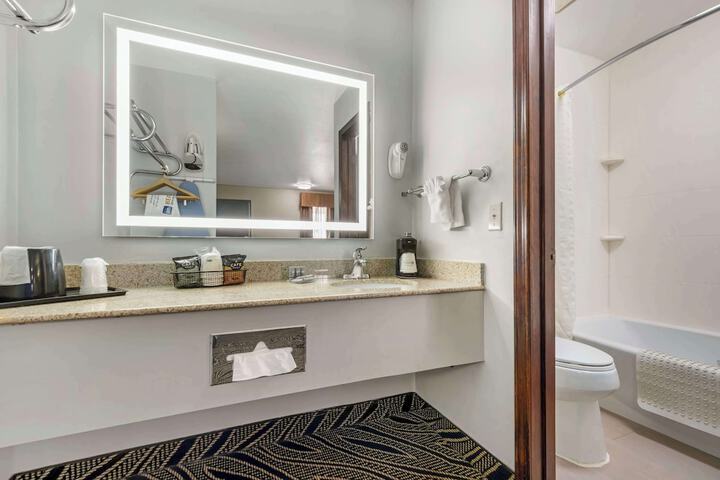 Best Western Red Carpet Inn