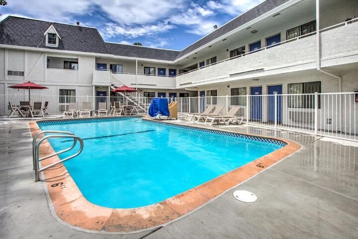 Pool 13 of 65