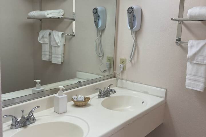 Coast Riders Inn