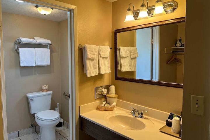 Room 11 of 51