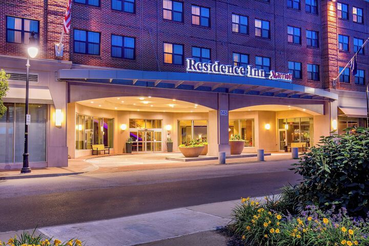 Residence Inn Portland Downtown / Waterfront