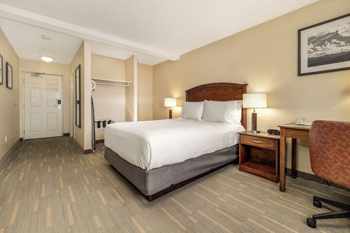 Room 124 of 200
