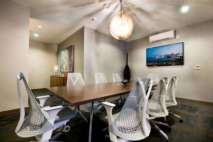 Business Center 60 of 65
