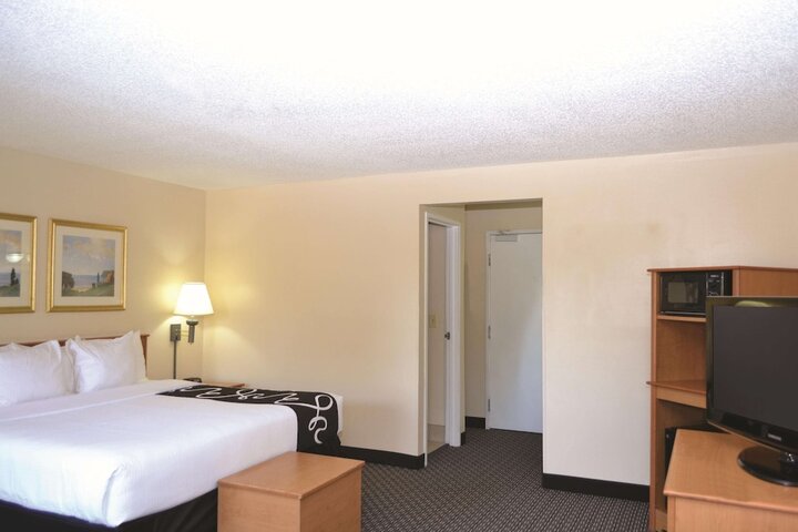 Room 22 of 32