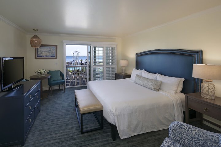 Avila Lighthouse Suites
