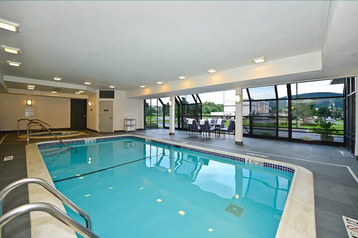 Pool 14 of 77