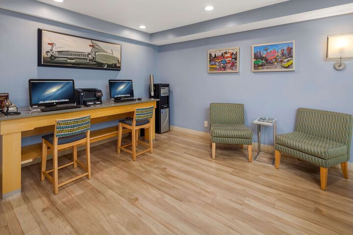Business Center 25 of 25