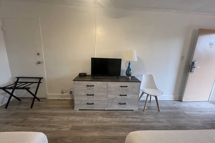 Room 16 of 51