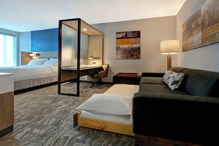 Room 30 of 40