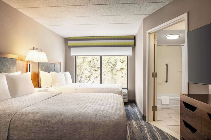 Room 13 of 29