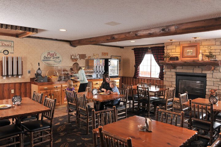Cedar Creek Hotel Wausau - Rothschild
