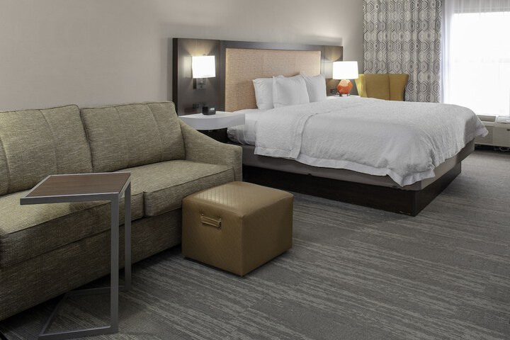 Hampton Inn & Suites Concord / Charlotte