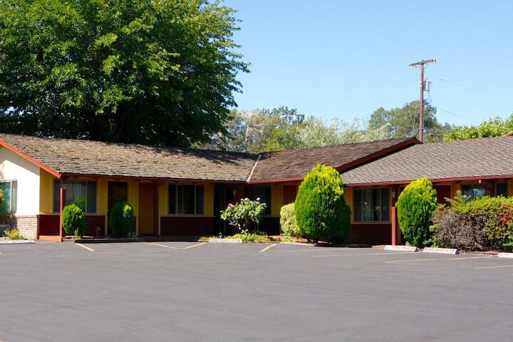 Hotel 6 of 54