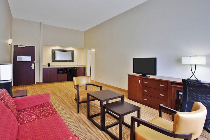 Room 32 of 59