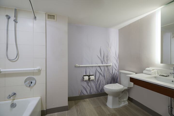 Room 25 of 63