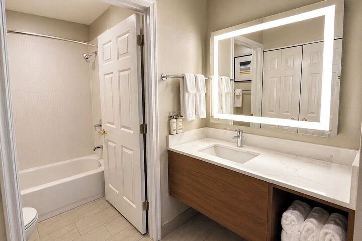 Staybridge Suites Middleton Madison-West by IHG