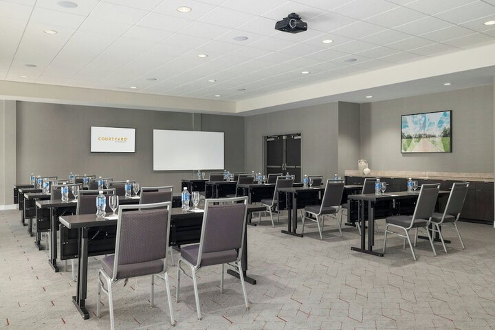 Courtyard by Marriott Starkville MSU at the Mill