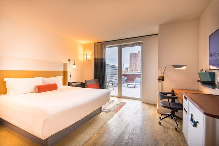 Room 42 of 91