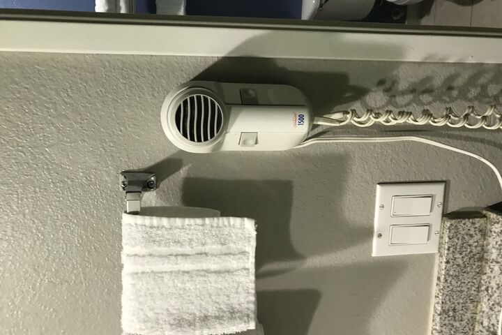 Room 29 of 33