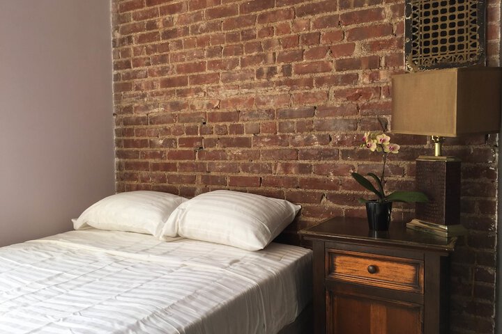 Room 28 of 39