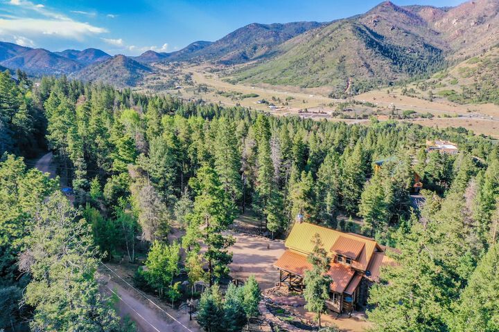 Mountain Getaway Cabinhot Tub & Pool Table4bd
