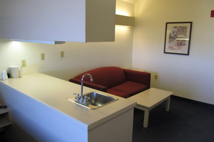 Americas Best Value Inn & Suites Maryville