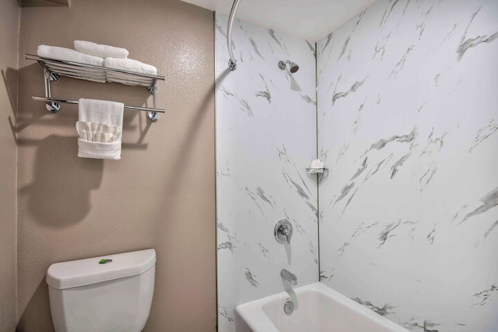 Room 14 of 26