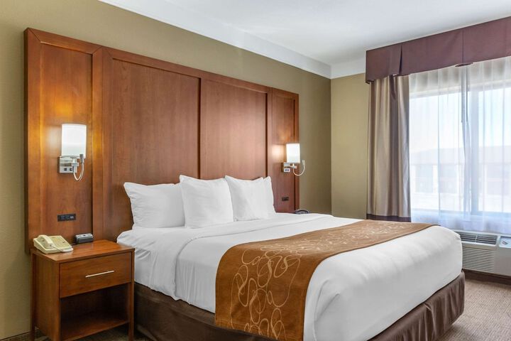 Comfort Suites Plainview