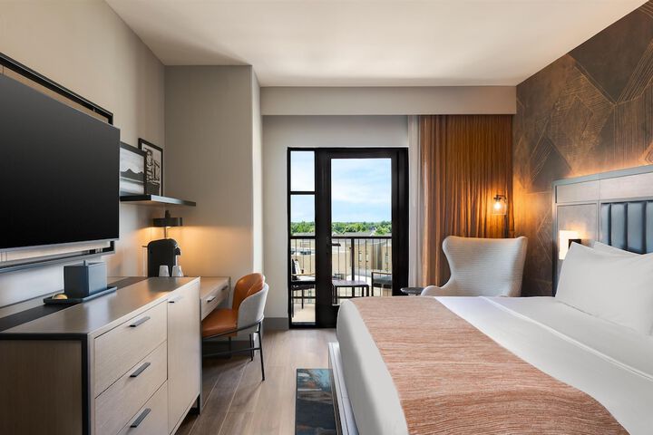 Hotel Avail Rogers Tapestry Collection by Hilton