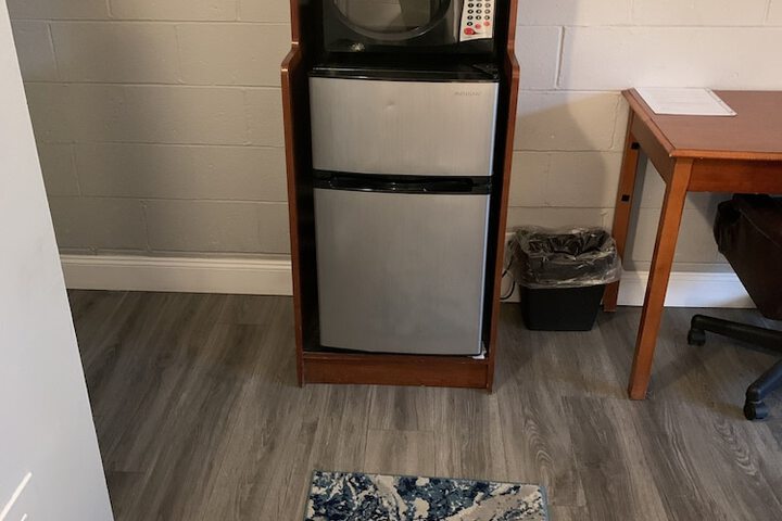 Room 19 of 38