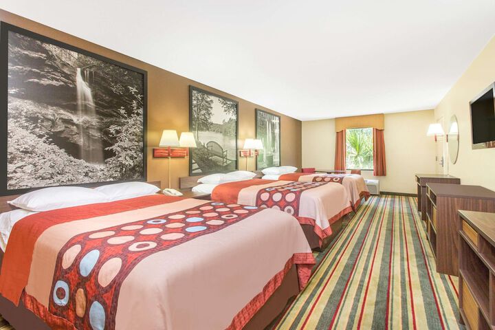 Super 8 by Wyndham Dublin