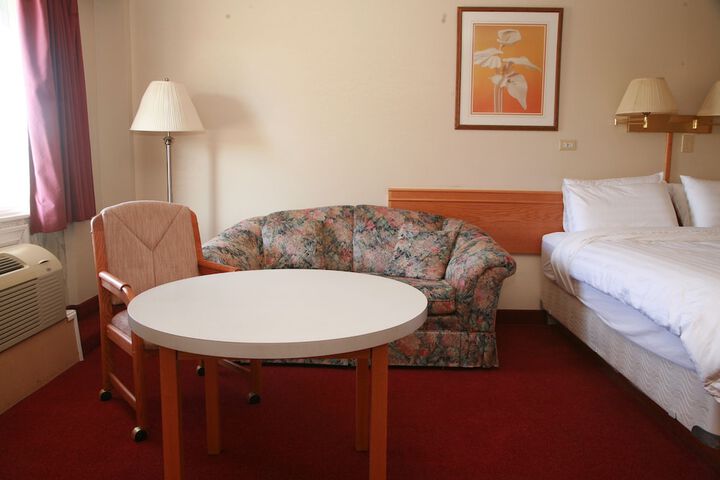 Room 15 of 28