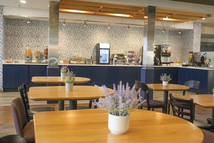AmericInn by Wyndham Brookfield