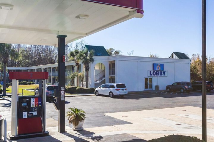 Motel 6 Townsend GA