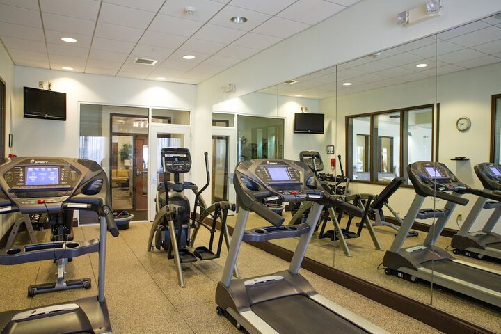 Holiday Inn Bloomington-Airport by IHG