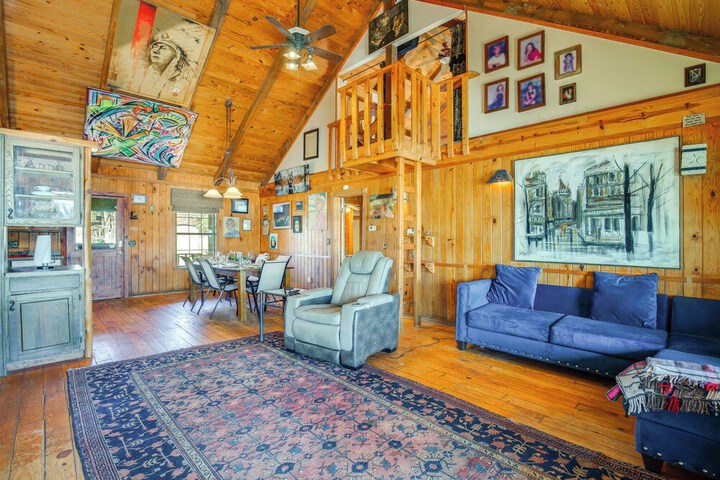 Private Lake On-site: Secluded Retreat in Grant!
