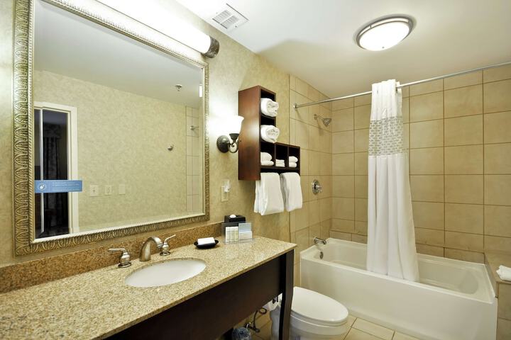 Room 28 of 51
