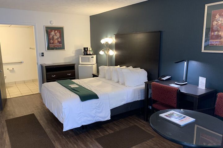 Baymont by Wyndham Petoskey
