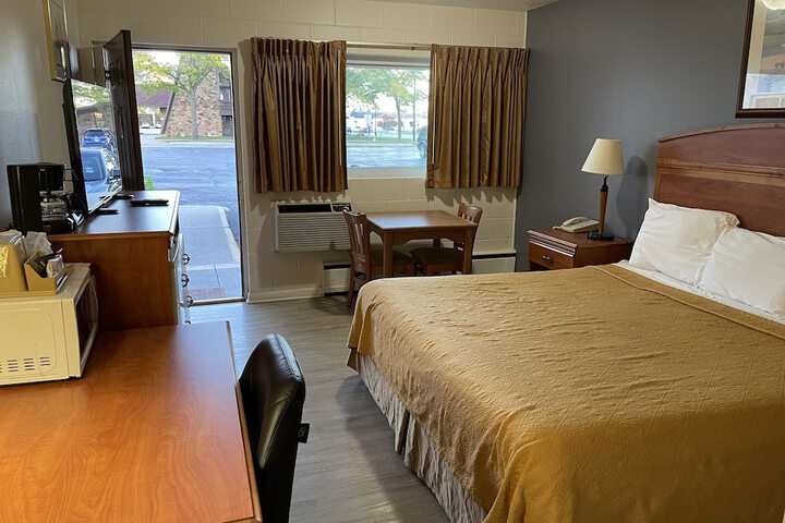 Room 9 of 20