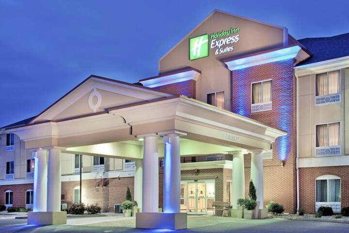 Holiday Inn Express Hotel & Suites Urbana-Champaign by IHG