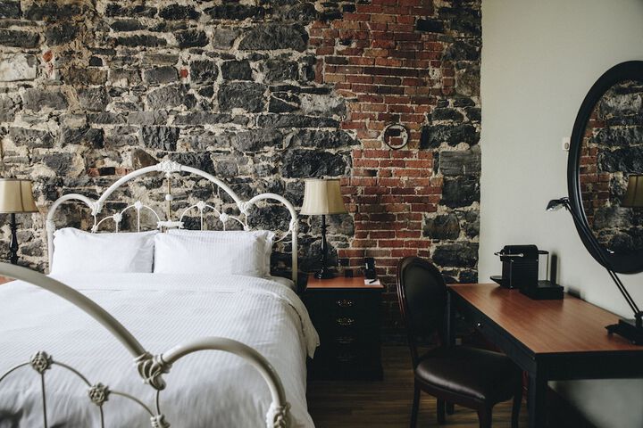 Room 48 of 86