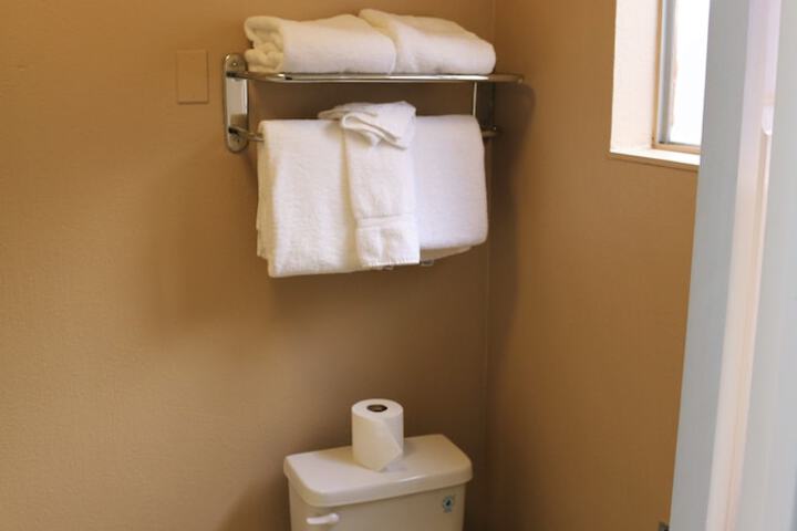 Room 14 of 24